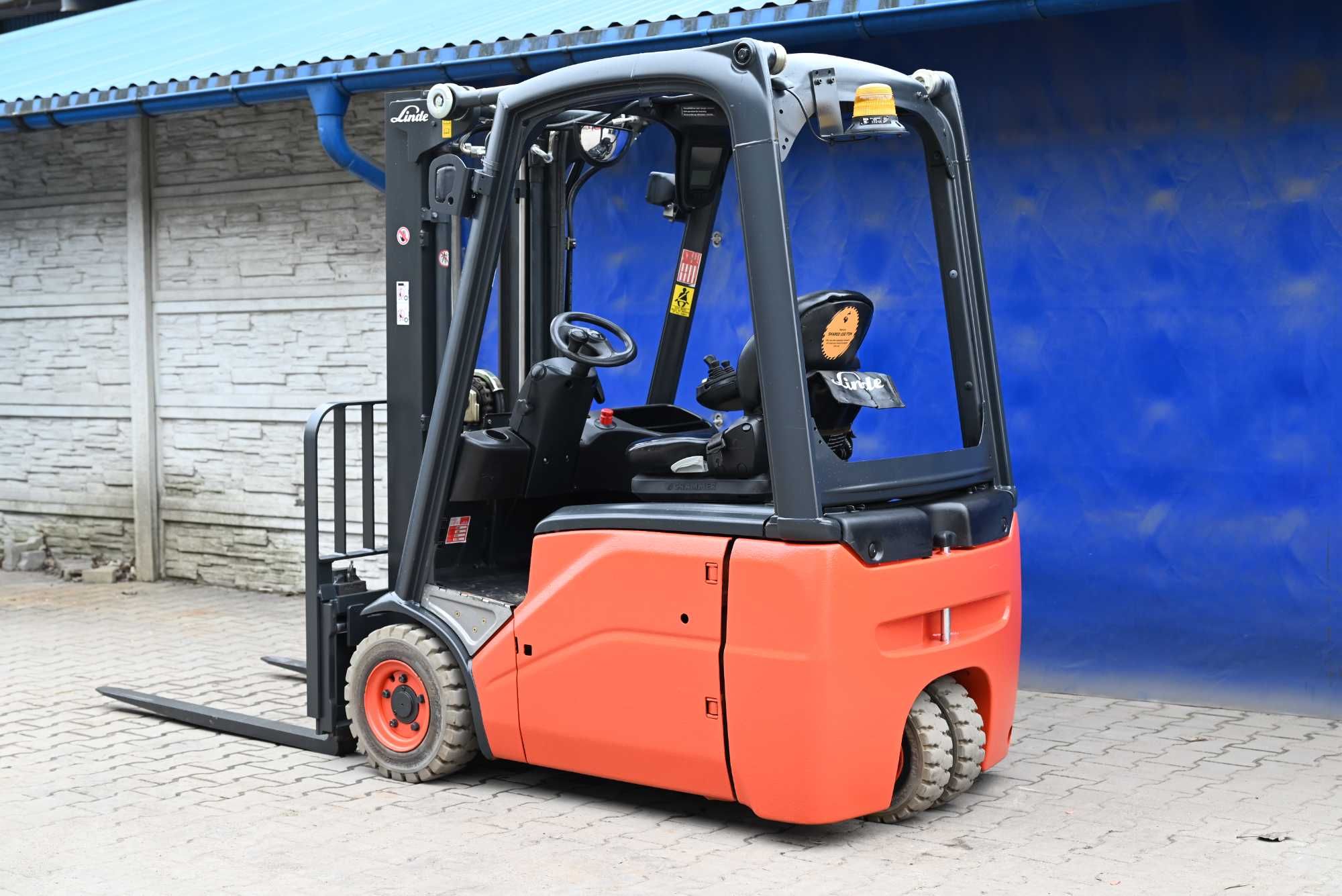 Wózek widłowy Linde E15 Triplex 410 cm 1394 mth Bat.2021 rok FHP 370
