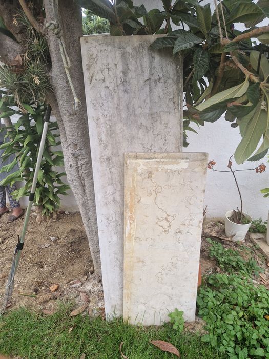 Pedra lioz 100cm x 45cm x 4cm