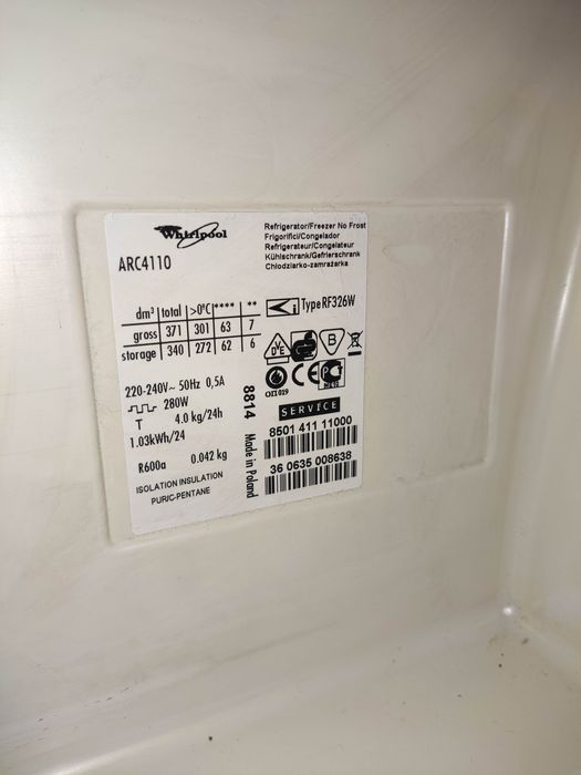 Продам б/у No frost холодильник Whirlpool