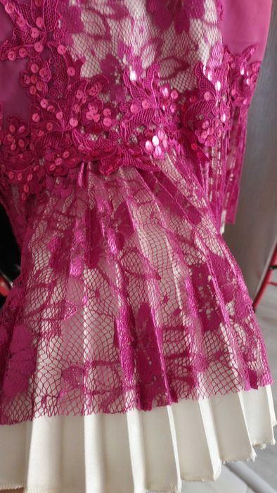 Продам нарядное новое платье