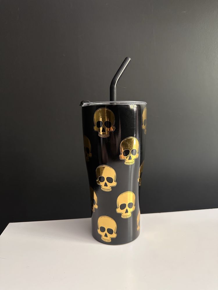 Halloweenowy NOWY czarny kubek w złote czaszki
