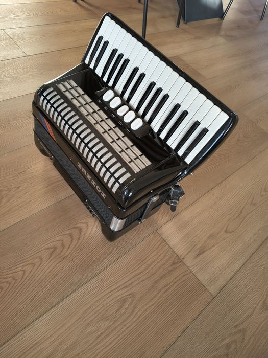 Akordeon Hohner CONCERTO III T 72 basy 3, stan,jak NÓWKA!