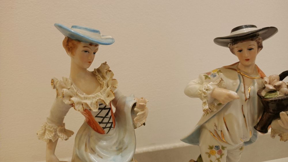 Stare Porcelanowe Figurki Drezno Porcelana Para Kobieta z konewką