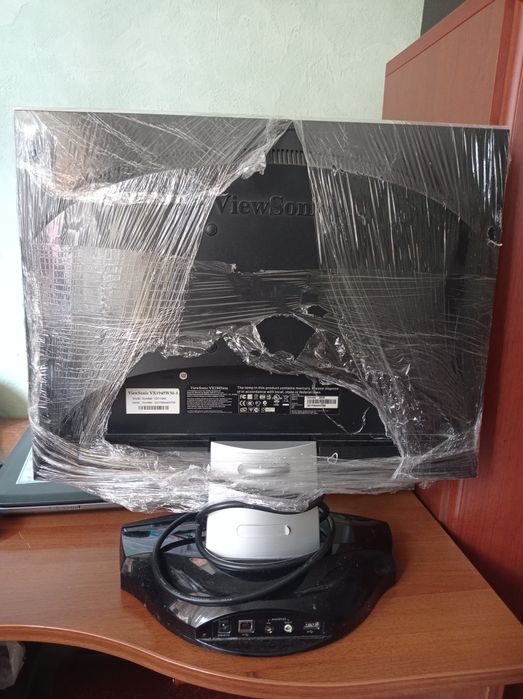 Монітор для комп'ютера,системний блок,клавіатура