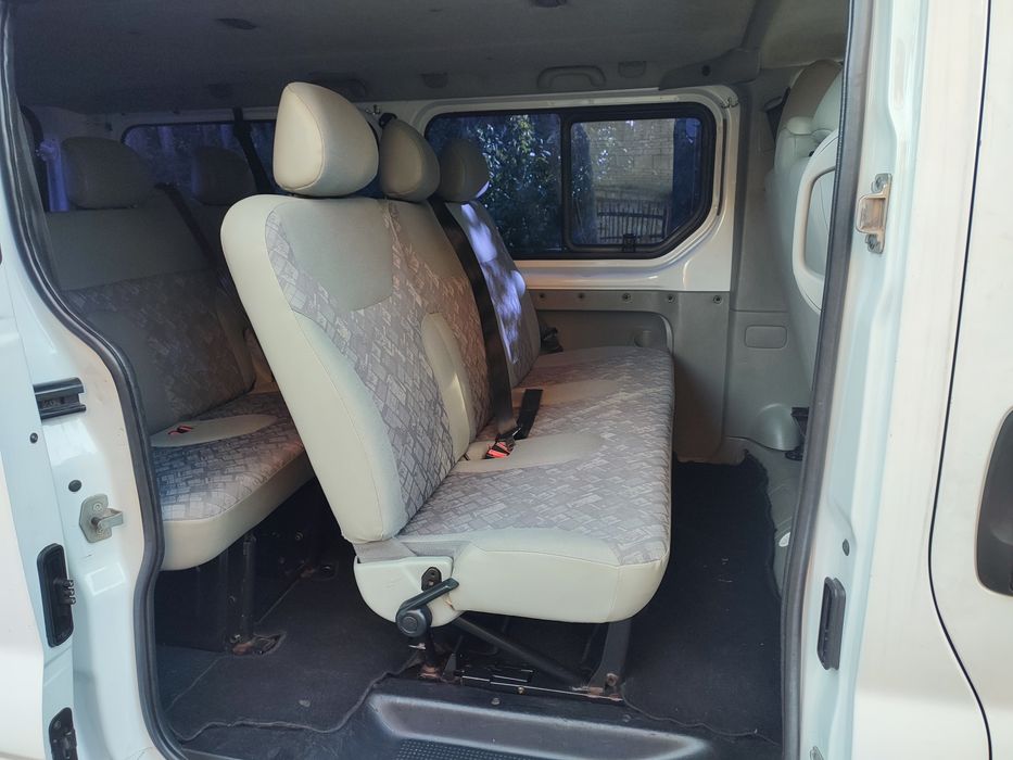 Opel Vivaro 2.5dti Long 9 miejsc