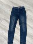 Pull and bear- wygodne spodnie z wysokim stanem