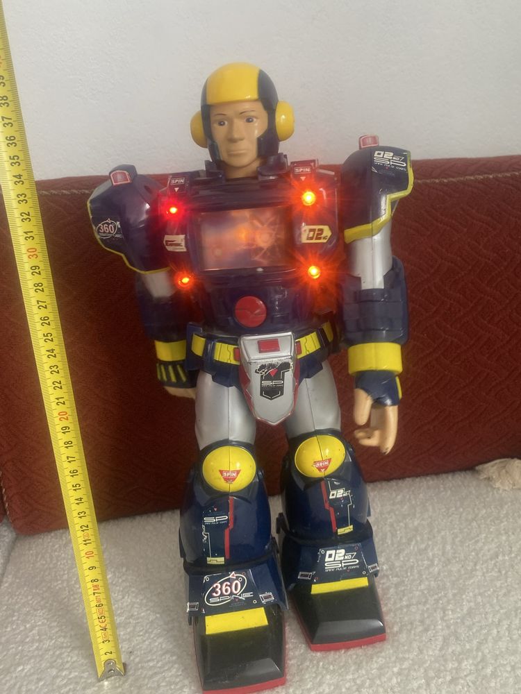 Robot duży 40cm figura akcji na baterie Goldlok Toys