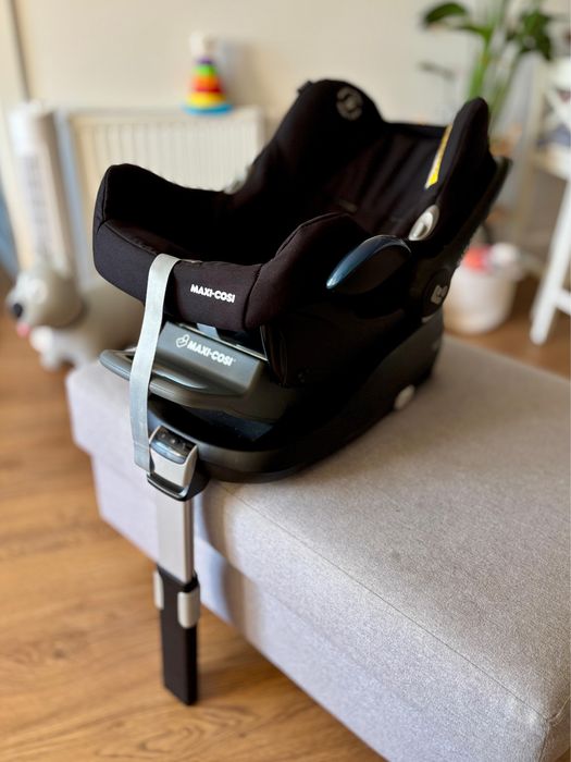 Fotelik samochodowy Maxi Cosi CabrioFix + baza Family Fix