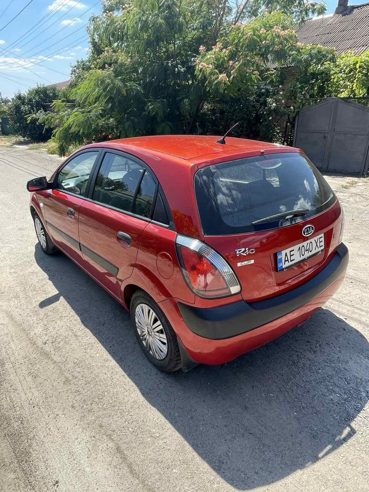 Продам Kia Rio в отличном состоянии