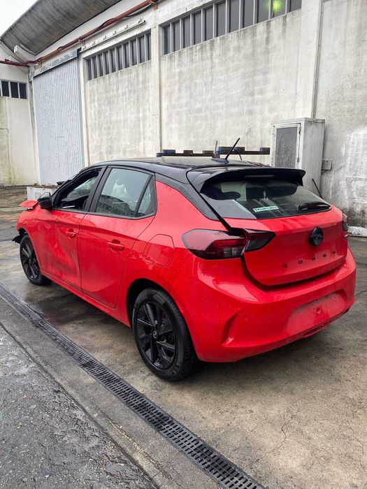 Salvado Opel Corsa F 1.2 MHEV Hybrid | 9.692 Km | 2024