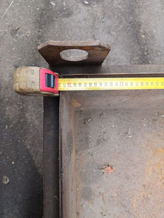 Металеві контейнери/піддони