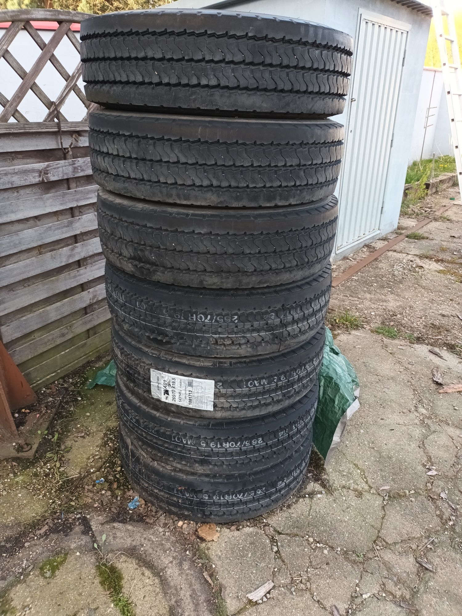 Opony 265/70 R19,5