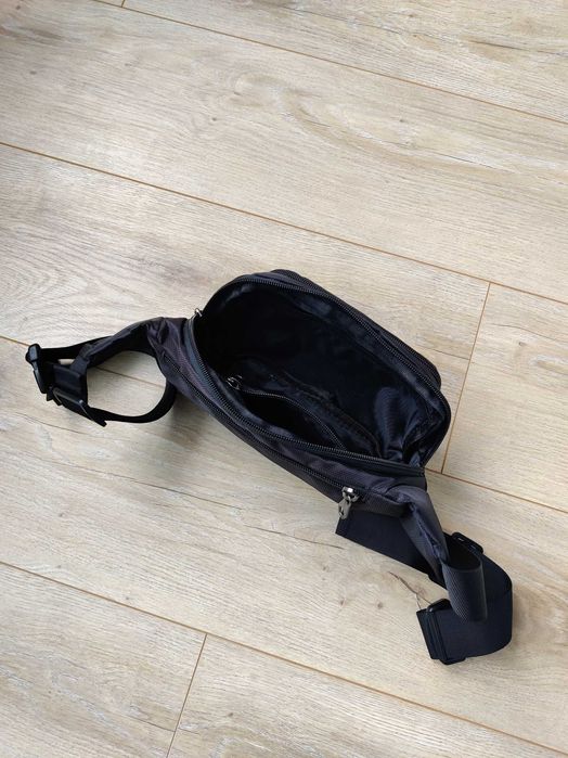 371 Сумка на пояс бананка