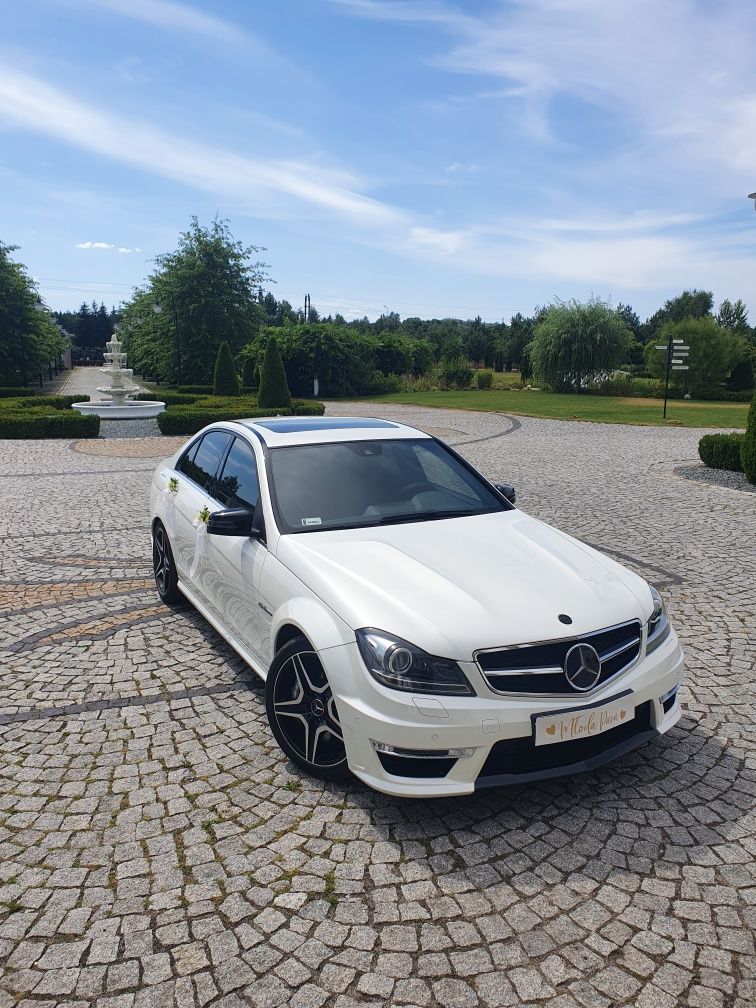 Mercedes  C 63 AMG Auto do ślubu