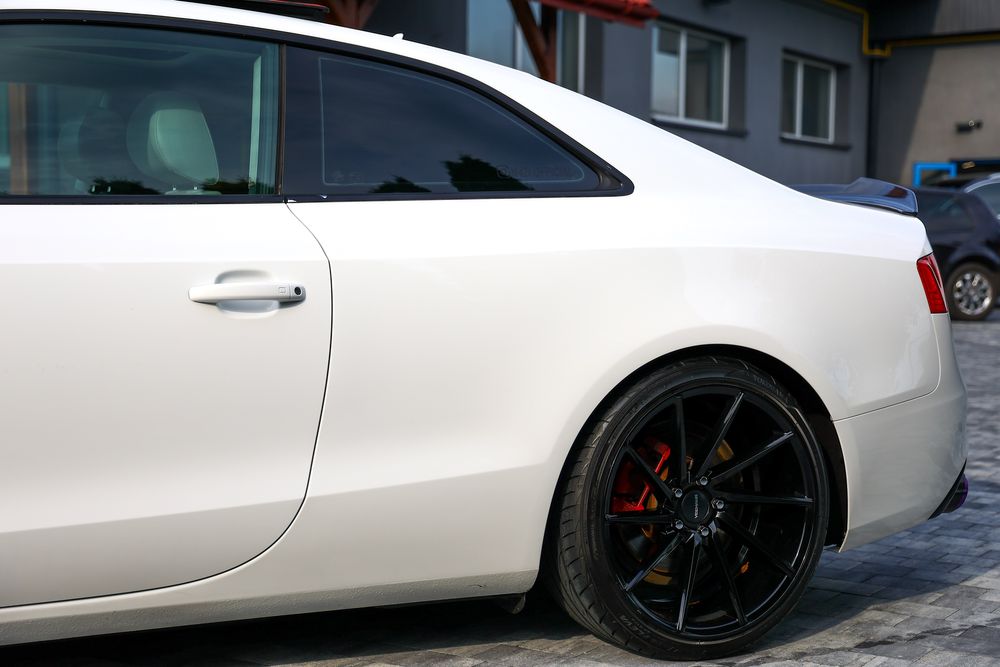 Audi A5 2013 quattro 300hp.