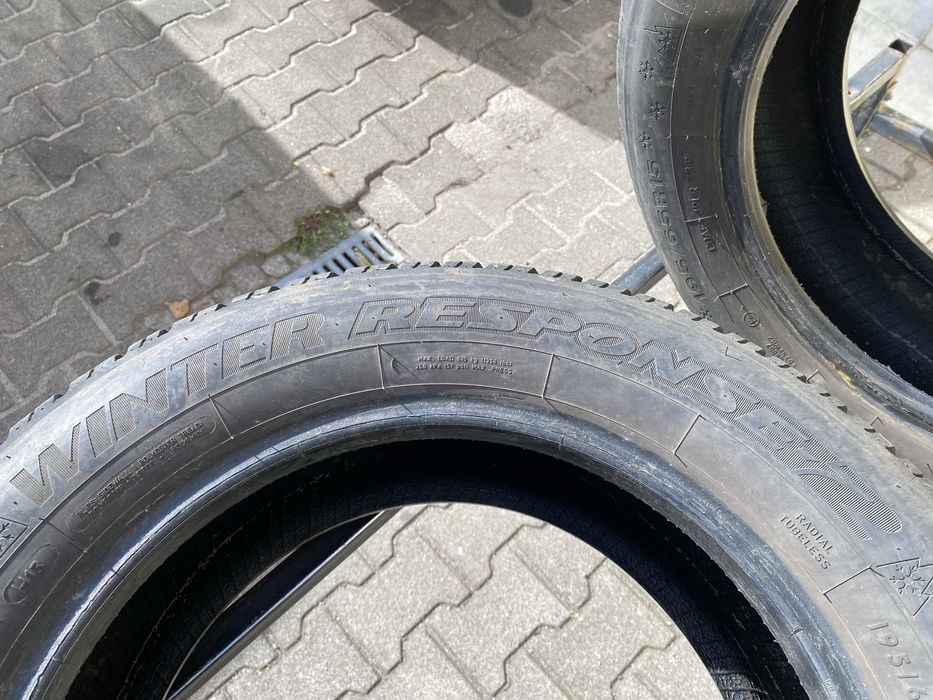 Opony zimowe 195/65R15 2szt Dunlop 195/65/15