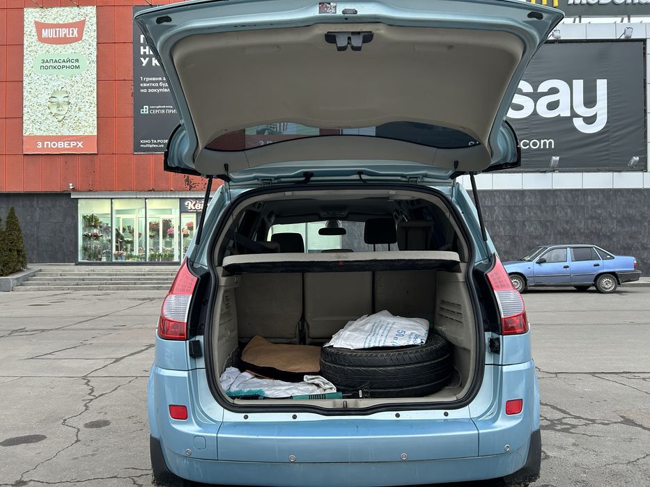 Продам RENAULT SCENIC 2006 року