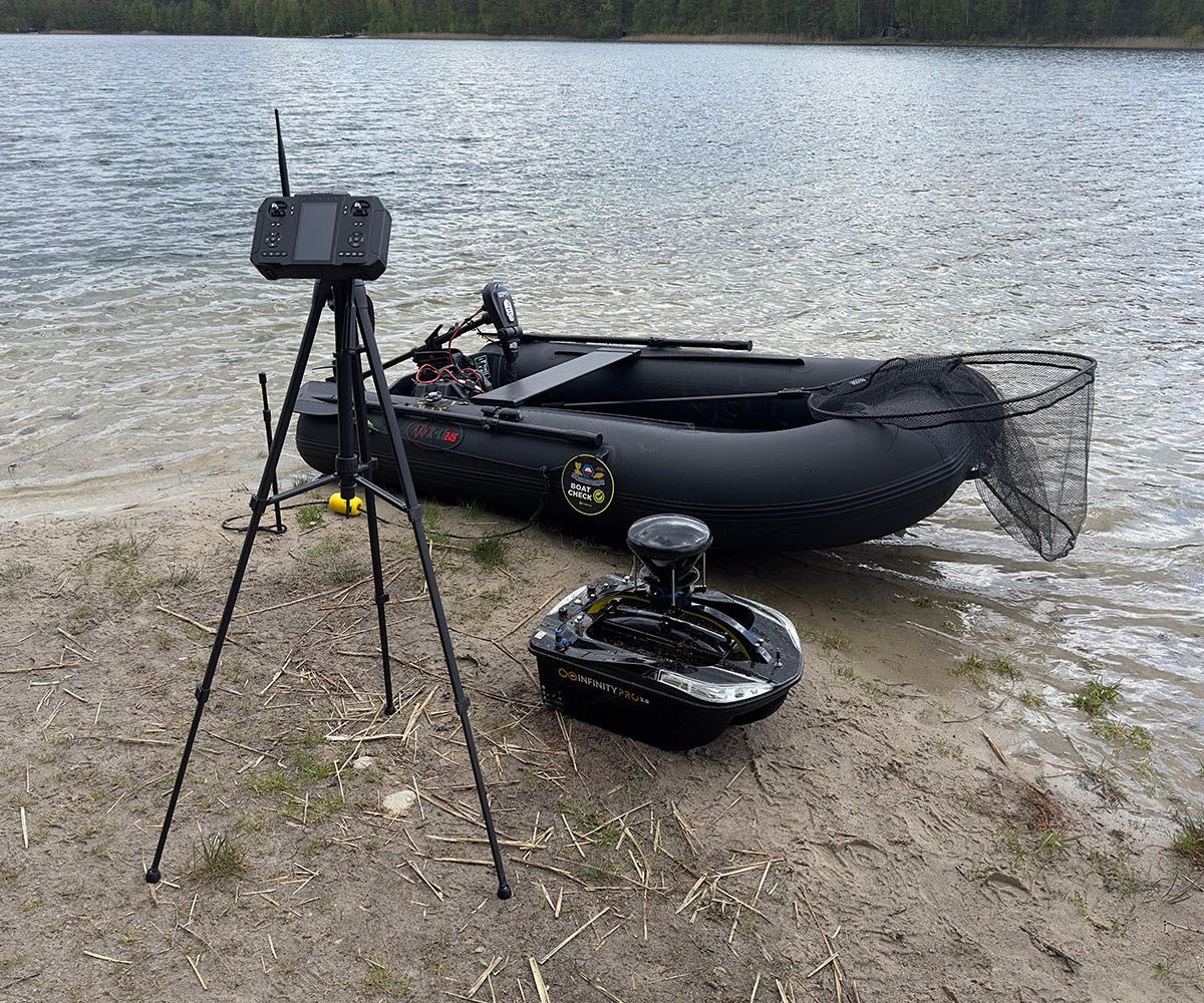 INFINITY BOAT – Statyw do kontrolera łódki zanętowej