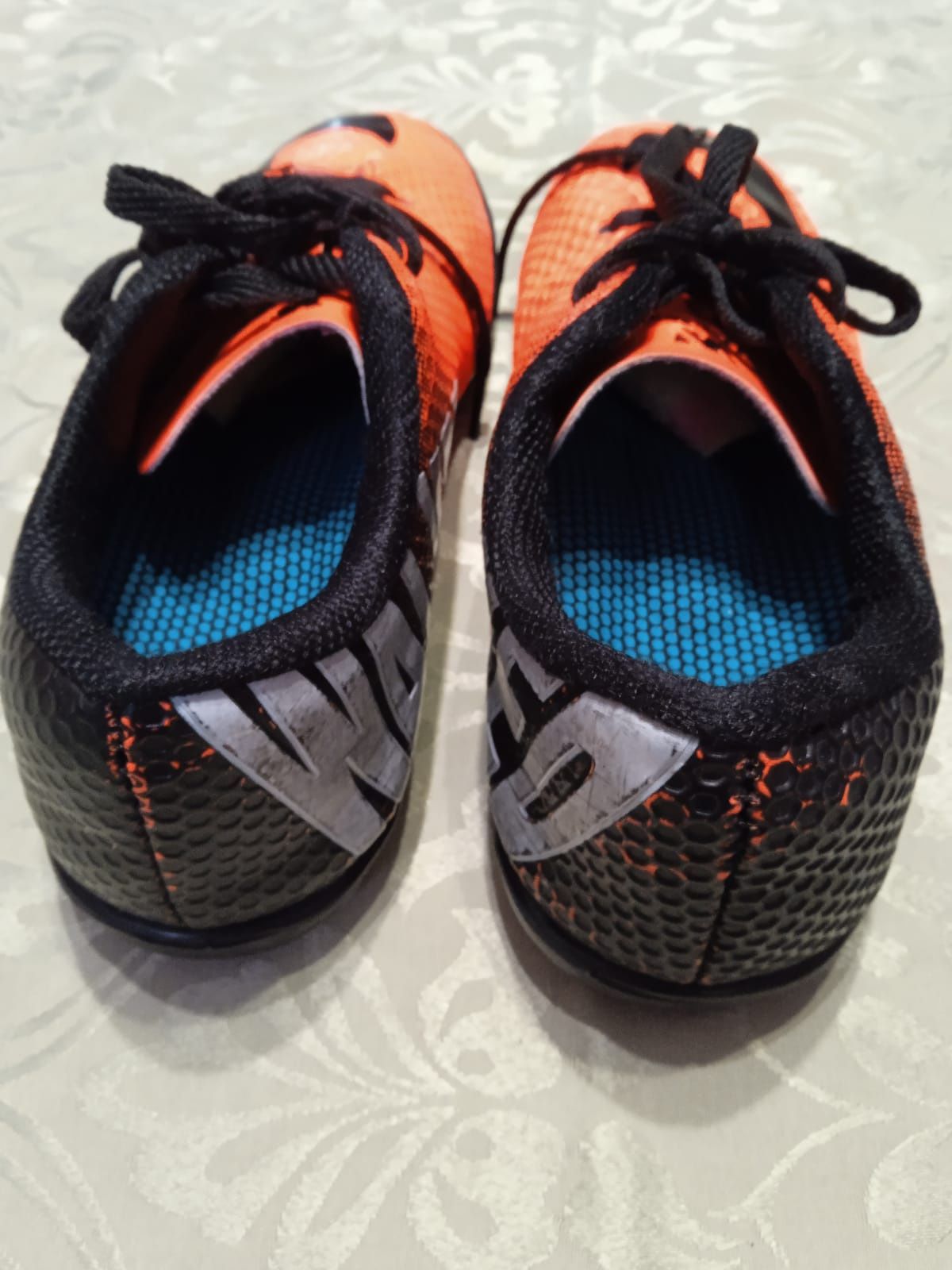 Бутсы-сороконожки Walked Mercurial 39
