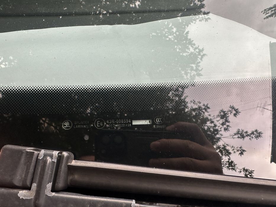 Лобове скло шкода октавія А5 б/у