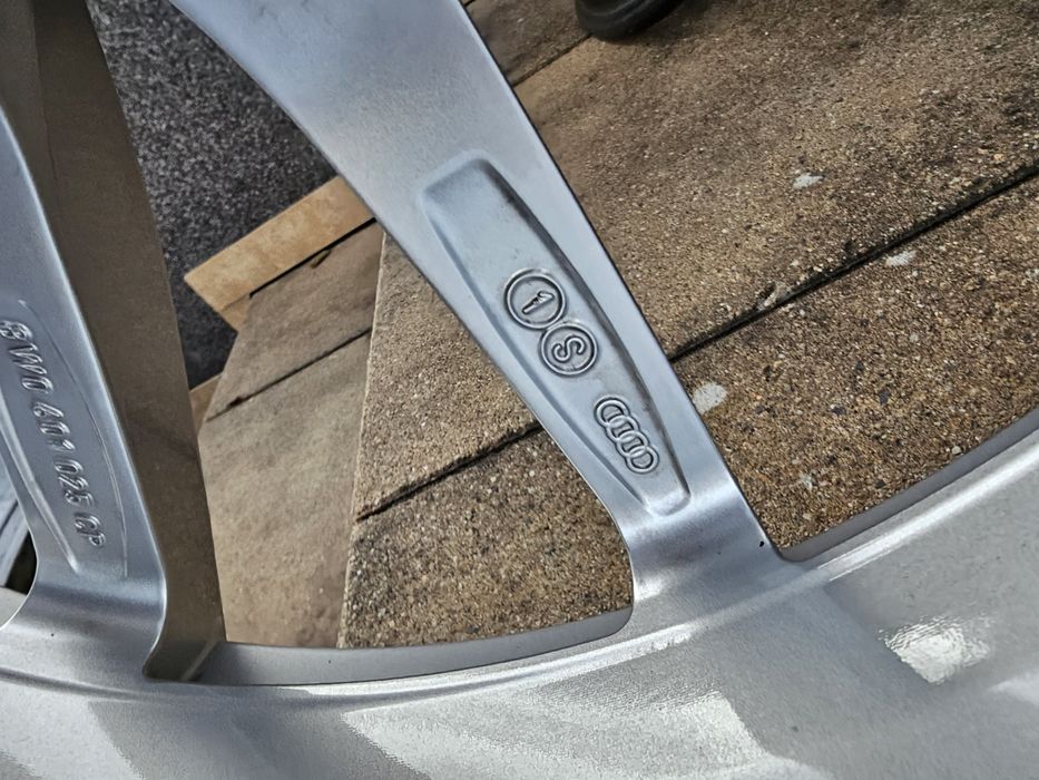 Felga 19cali 5x112 8j et26 oryginal Audi Rs4 Rs5 S4 8W0