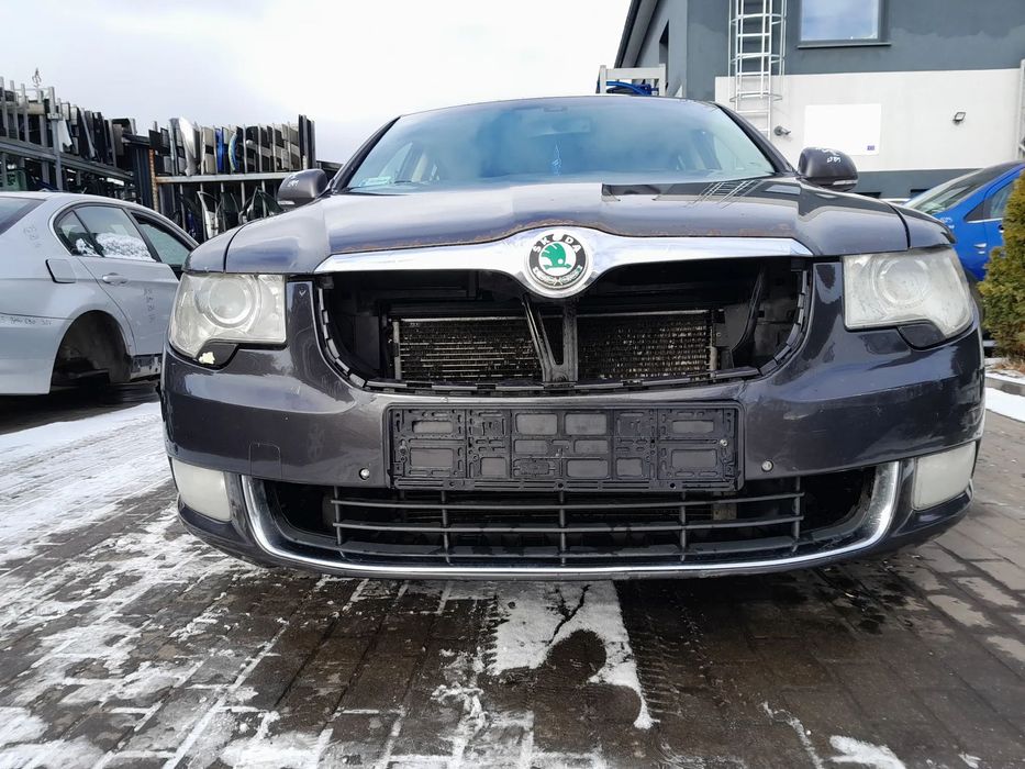 SKODA SUPERB II ZDERZAK PRZEDNI PRZÓD KOLOR: LF8M