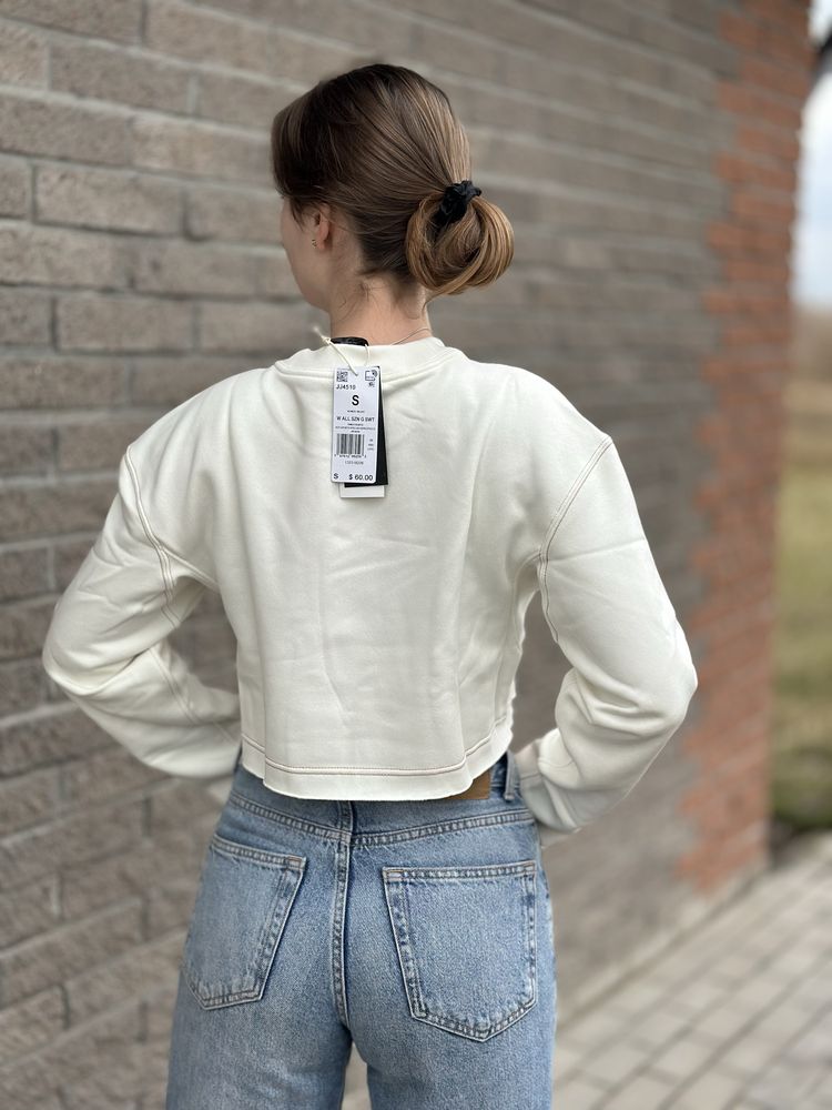 Жіночий світшот Adidas ALL SZN CROP GRAPHIC (розмір S - M)