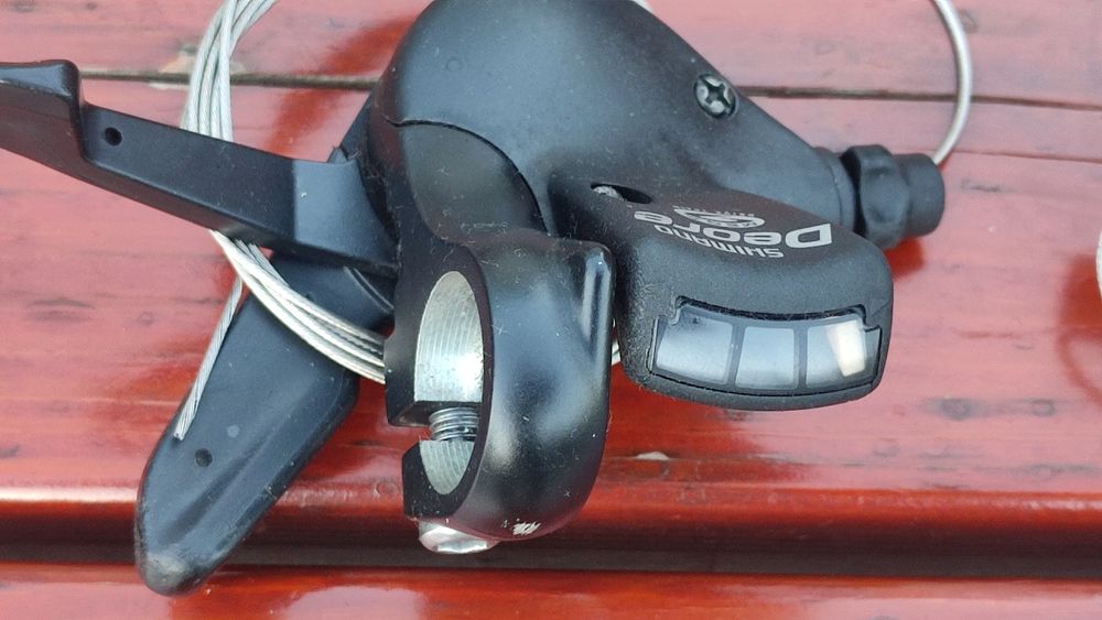 Manetki Shimano Deore SL-m511 , 3x9s.