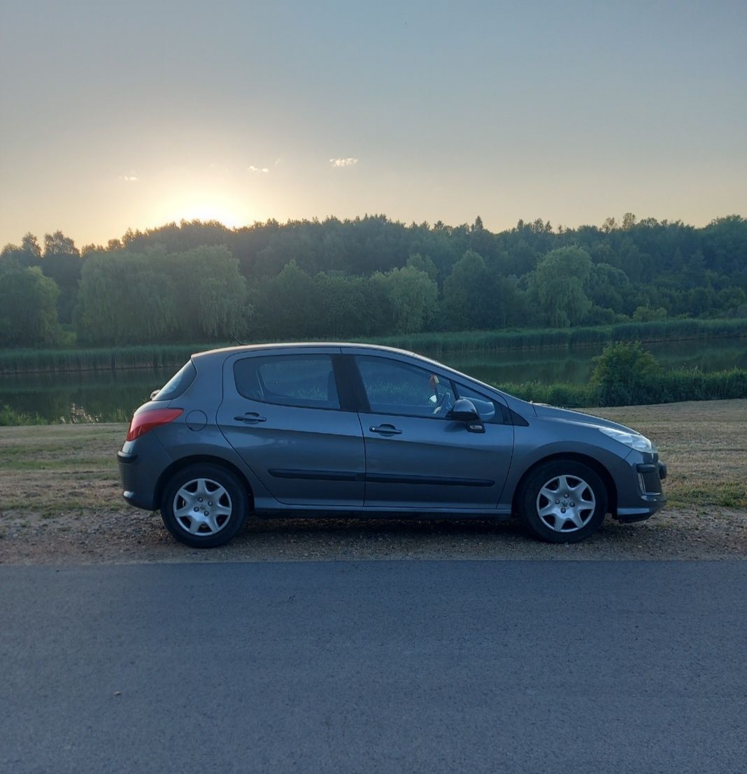 Peugeot 308 1.6 HDI 2010 Anglik niski przebieg 140 tysięcy