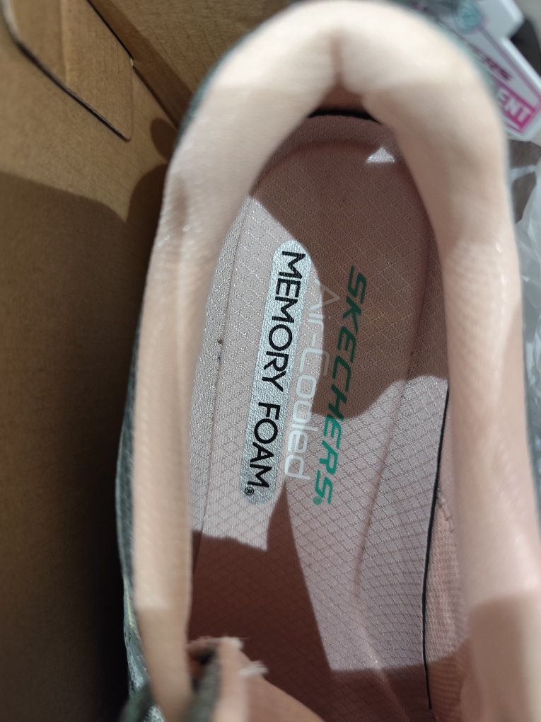 Sapatilhas Skechers 38 mulher ( 60€ até 6 feira)