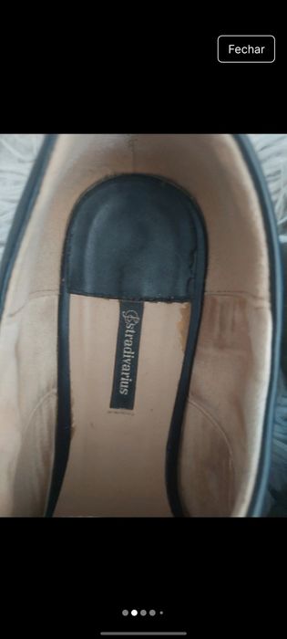 Sapatos com atacador e fecho