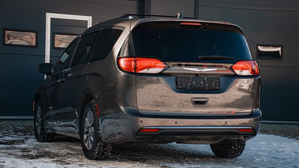 Wynajem Chrysler Pacifica, Volvo xc90 minivan automat bus suv 7osobowy