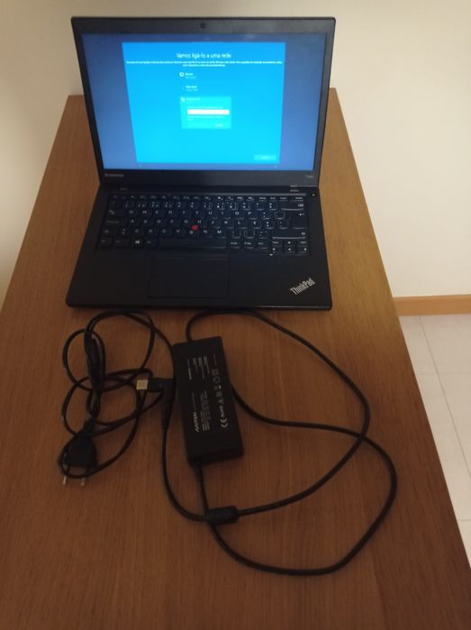 Portátil Lenovo 440