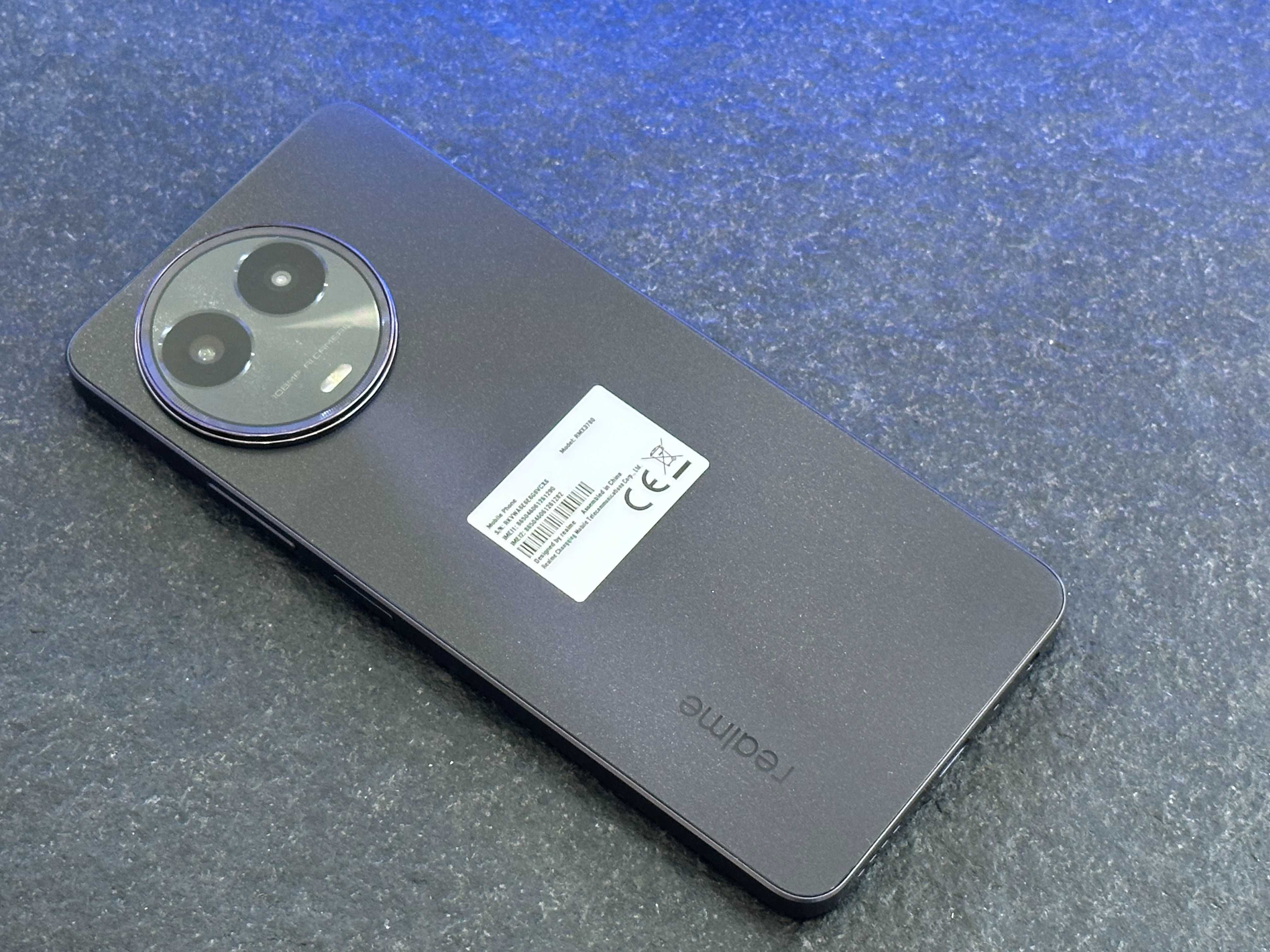 Smartfon posiada Realme 11 5G 8/256GB Czarny Dual sim / RATY