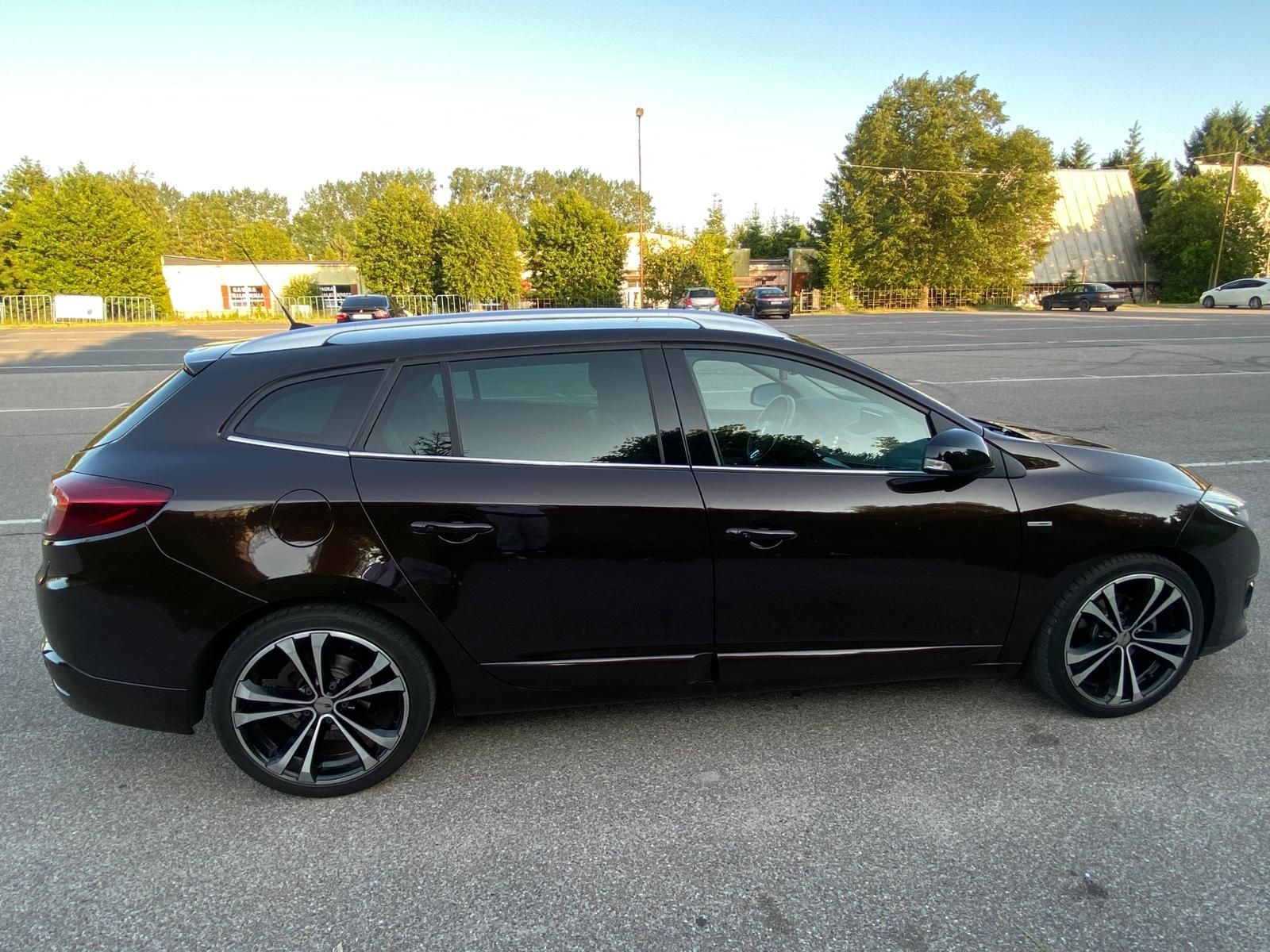 Sprzedam Renault Megane wersja Bose (full opcja)