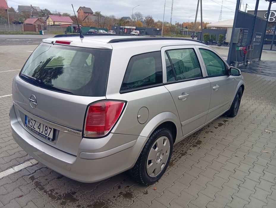 Opel astra h на польській реєстрації