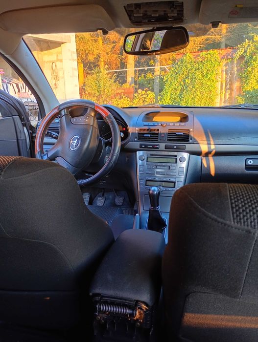 Sprzedam Toyota Avensis d 4d