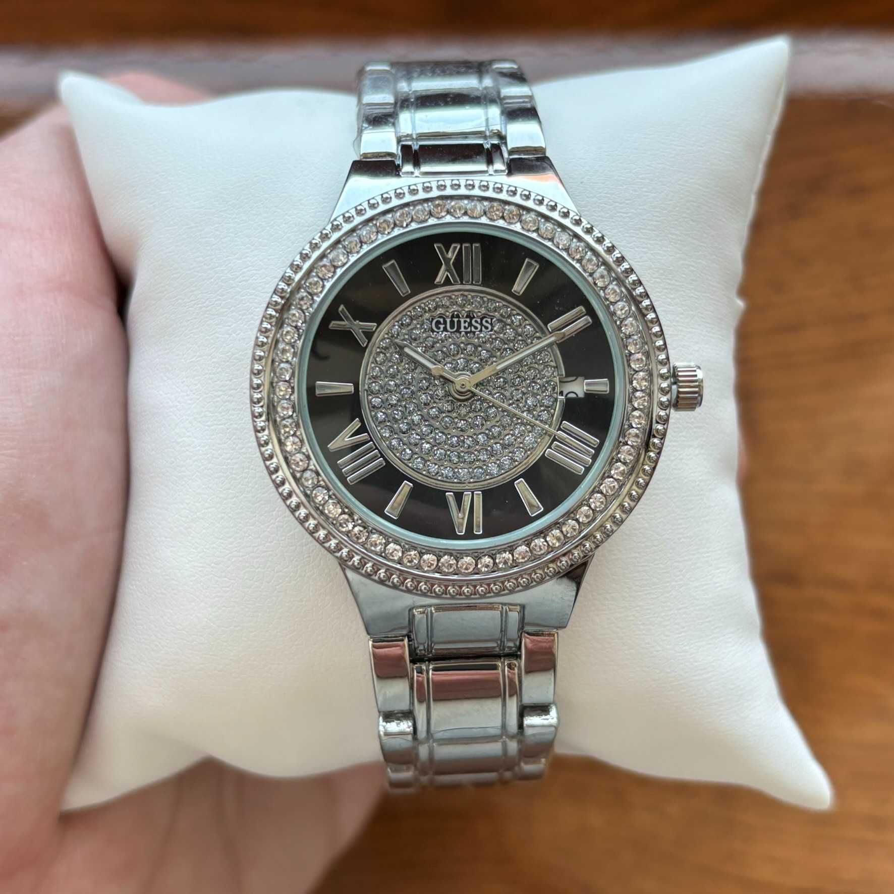 Топ! Жіночий годинник на браслеті Guess срібного кольору