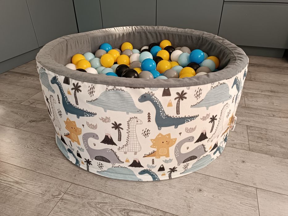 Sprzedam basen z kulkami