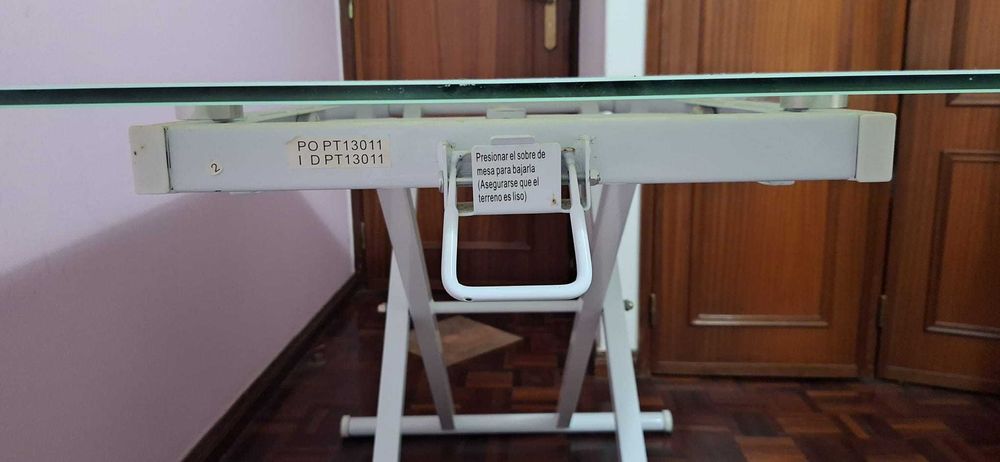 Mesa / Secretária vidro