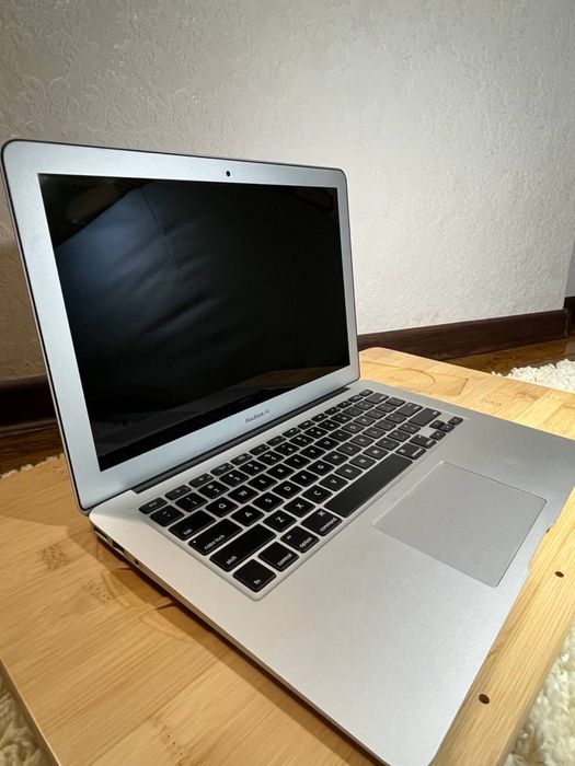 Macbook Air 13’ 2014  intel i5