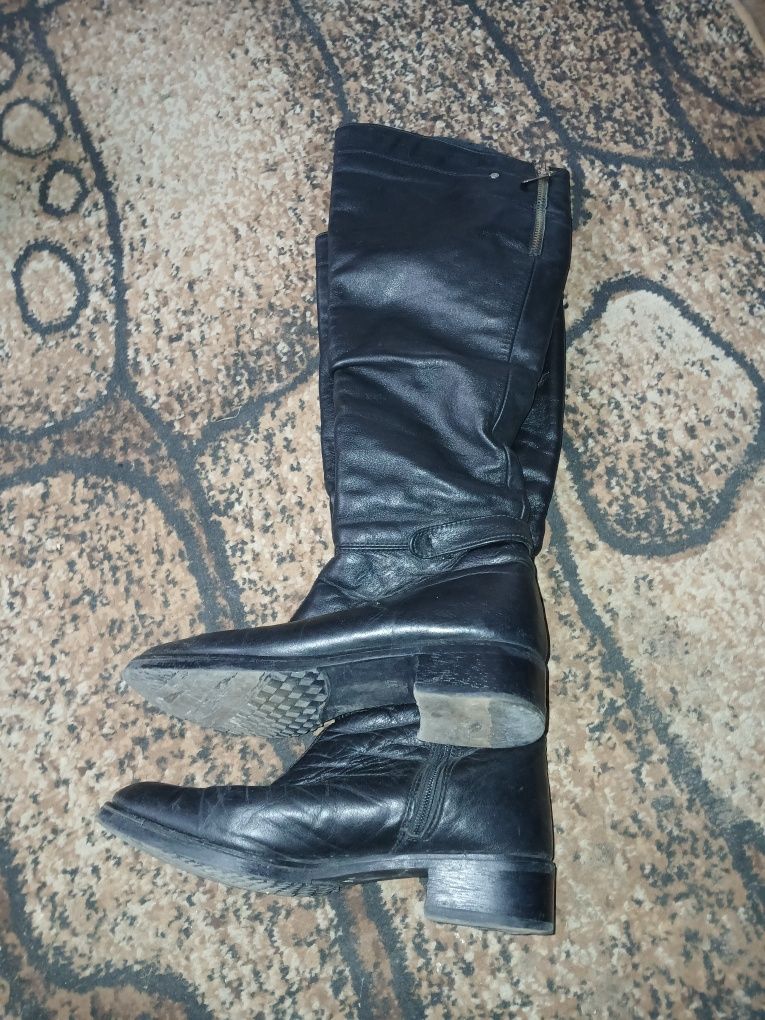 Віддам даром взуття