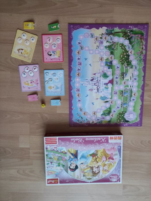 Gra planszowa Królowa Balu firmy Trefl