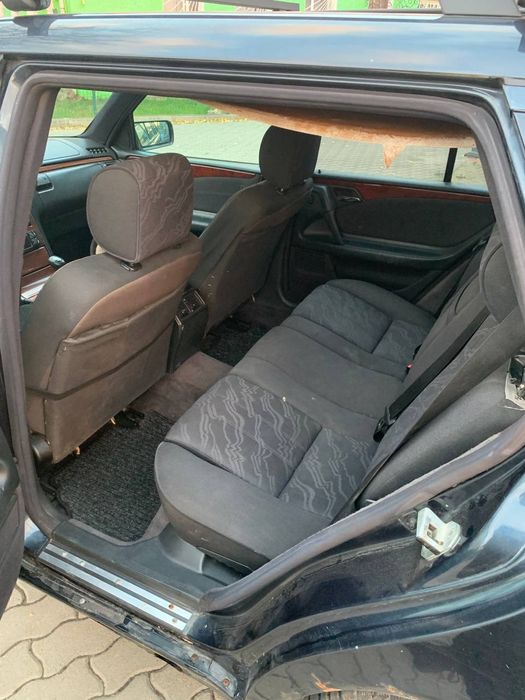 Мерс 210 універсал