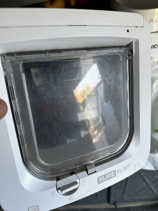 SureFlap автоматичні дверцята для тварин з мікрочіпом