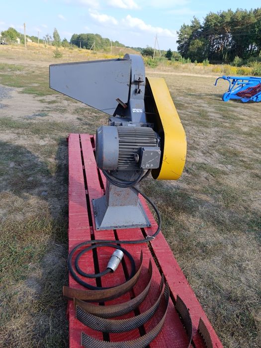 Млин ДКУ 11 кВ польський зерно дробілка