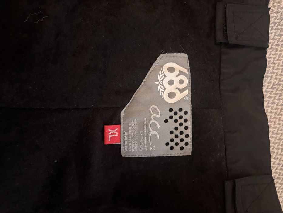 Гірськолижні штани 686