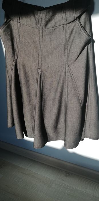 Spódnica za kolano szara Reserved