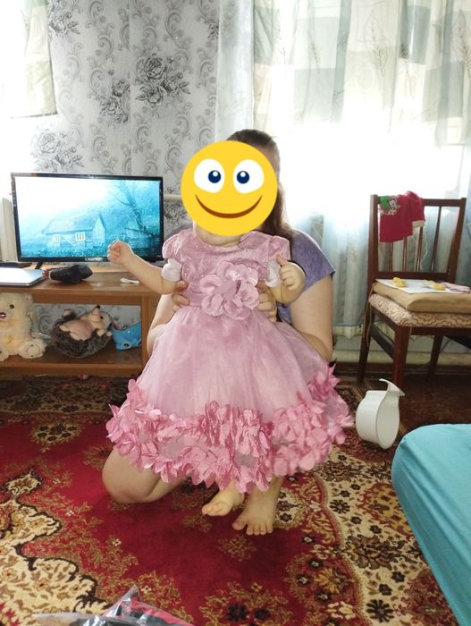 Продам плаття для дівчинки