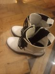 Botas brancas semi novas